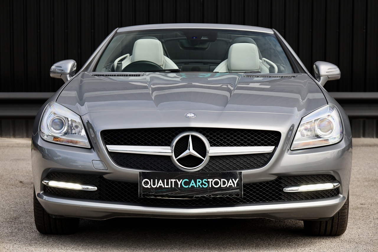 Mercedes-Benz SLK Fully Documented Service History + COMAND + Heated Seats - Large 3