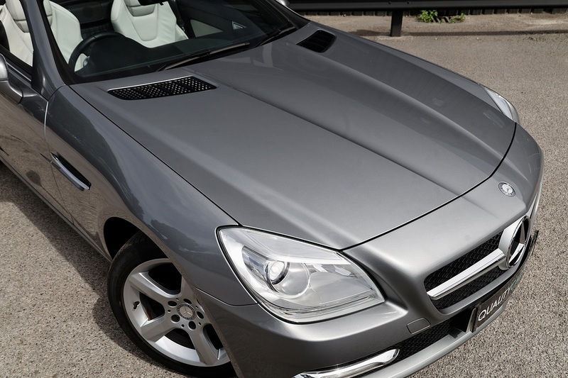 Mercedes-Benz SLK Fully Documented Service History + COMAND + Heated Seats Image 7