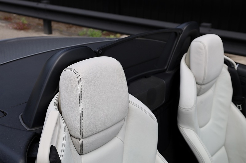 Mercedes-Benz SLK Fully Documented Service History + COMAND + Heated Seats Image 17