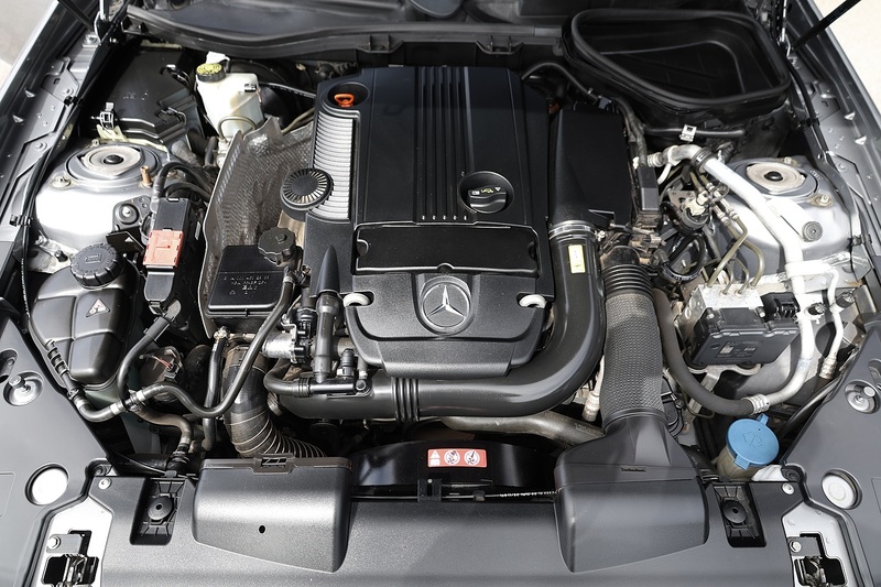 Mercedes-Benz SLK Fully Documented Service History + COMAND + Heated Seats Image 18