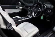 Mercedes-Benz SLK Fully Documented Service History + COMAND + Heated Seats - Thumb 5