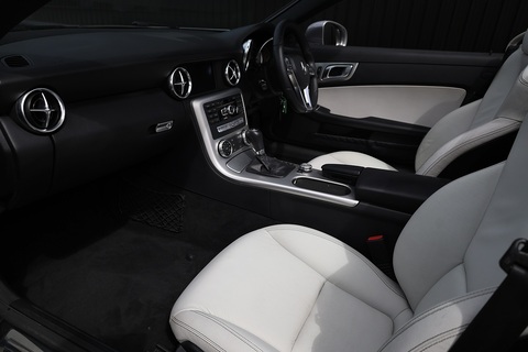 Fully Documented Service History + COMAND + Heated Seats