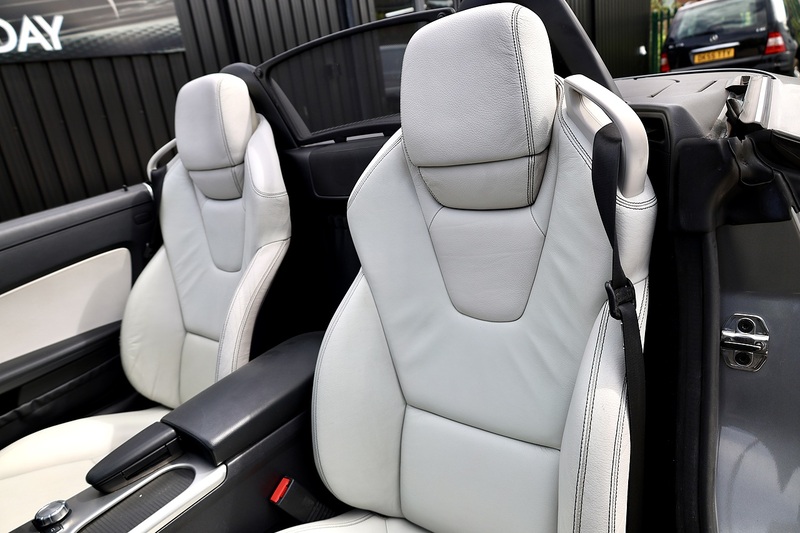 Mercedes-Benz SLK Fully Documented Service History + COMAND + Heated Seats Image 10