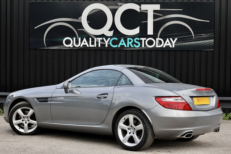 Mercedes-Benz SLK Fully Documented Service History + COMAND + Heated Seats Image 9