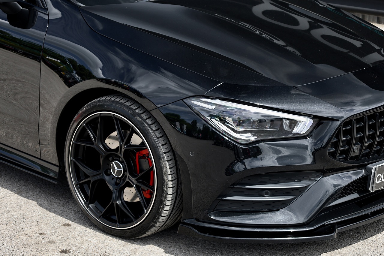 Mercedes-Benz CLA 220d AMG Line Premium Plus 1 Former Keeper + Full Service History - Large 21