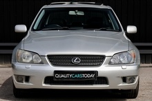 Lexus IS 200 SE Navigator UK Supplied + 1 Former Keeper + Lexus Service June 26 - Thumb 3