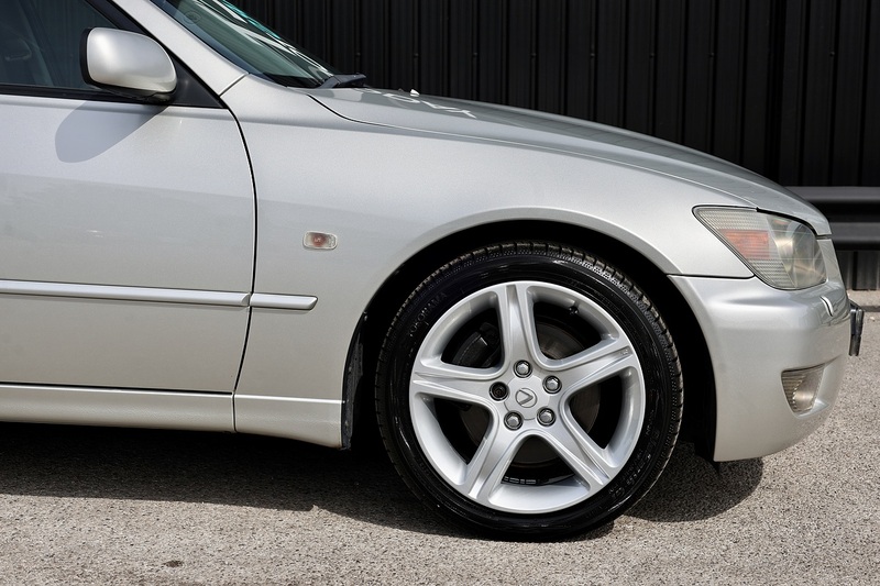 Lexus IS 200 SE Navigator UK Supplied + 1 Former Keeper + Lexus Service June 26 Image 22
