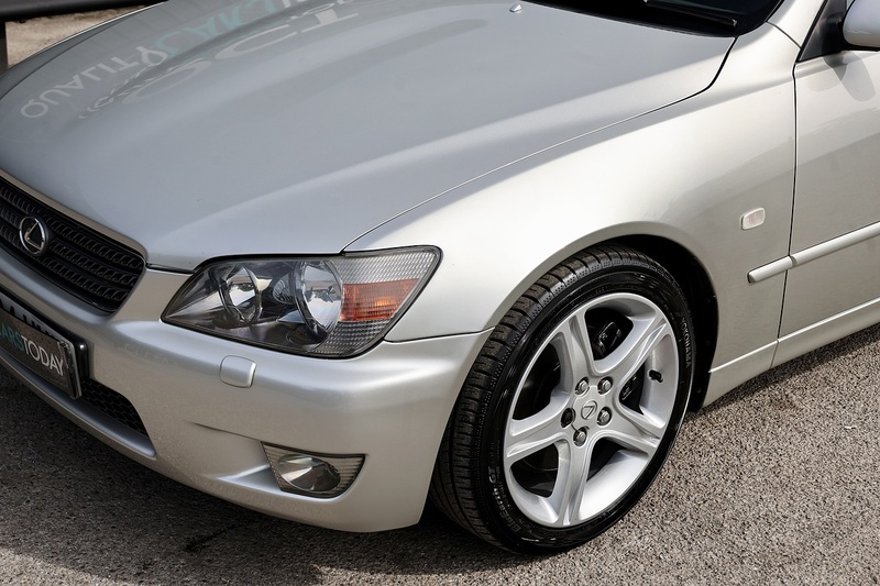 Lexus IS 200 SE Navigator UK Supplied + 1 Former Keeper + Lexus Service June 26 Image 30
