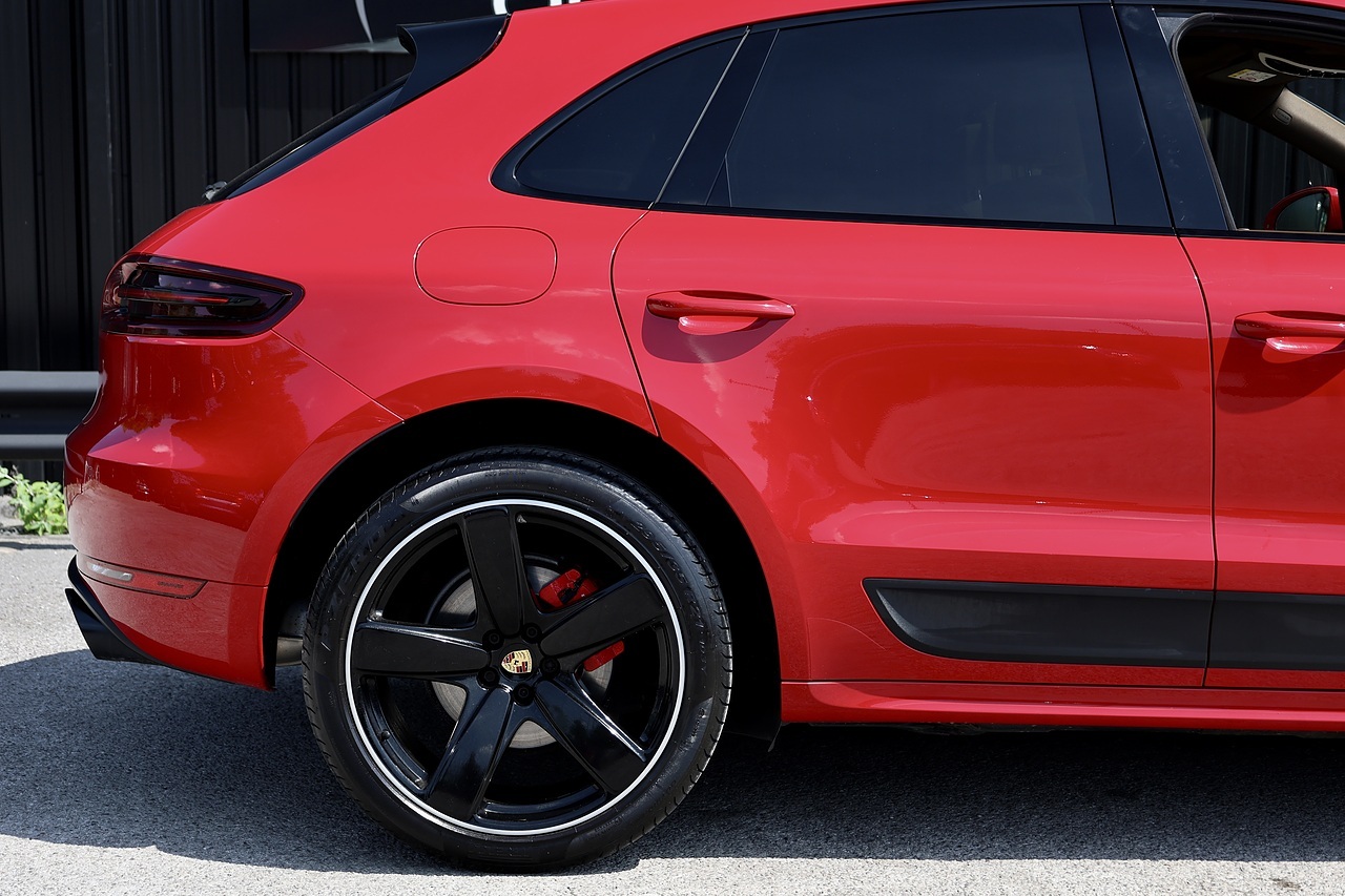 Porsche Macan GTS 2 Former Keepers + Huge / Rare Spec - Large 26