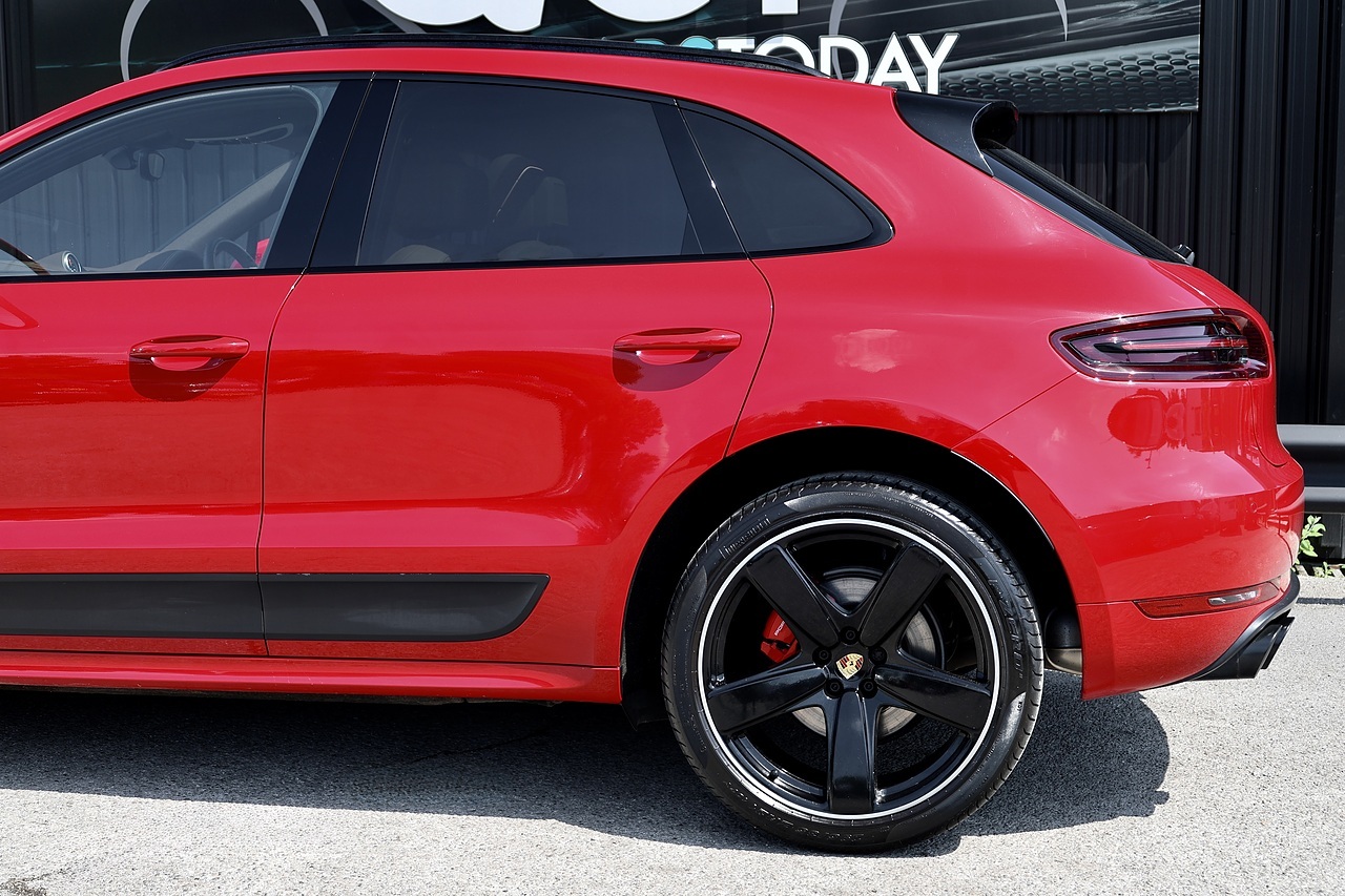 Porsche Macan GTS 2 Former Keepers + Huge / Rare Spec - Large 40
