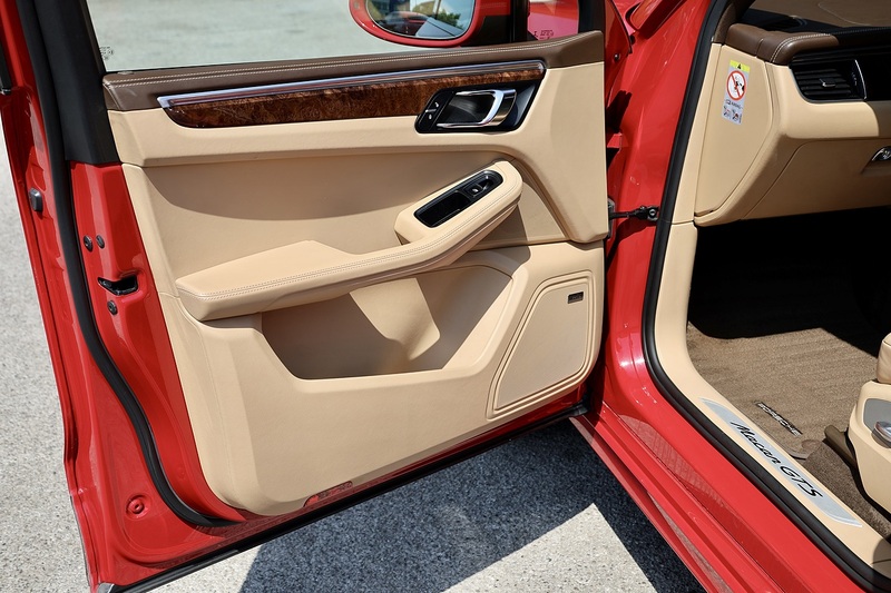 Porsche Macan GTS 2 Former Keepers + Huge / Rare Spec Image 34