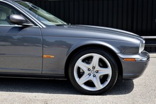Jaguar XJ8 4.2 V8 Sovereign UK Supplied + Comprehensive History + Exceptional Condition - Thumb 11