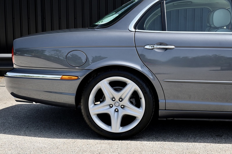 Jaguar XJ8 4.2 V8 Sovereign UK Supplied + Comprehensive History + Exceptional Condition Image 12