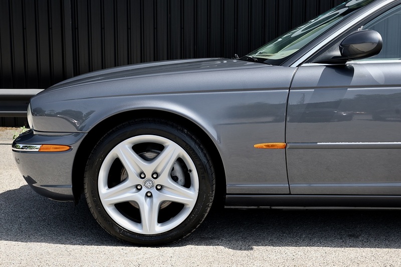 Jaguar XJ8 4.2 V8 Sovereign UK Supplied + Comprehensive History + Exceptional Condition Image 22