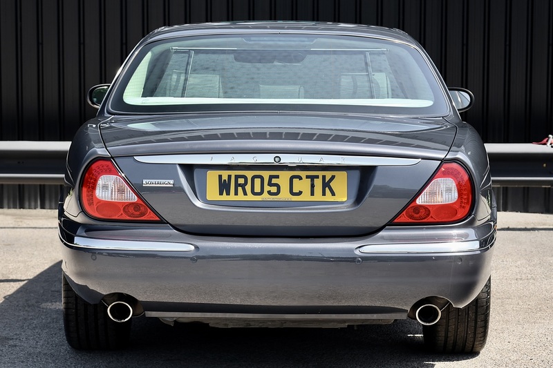 Jaguar XJ8 4.2 V8 Sovereign UK Supplied + Comprehensive History + Exceptional Condition Image 4