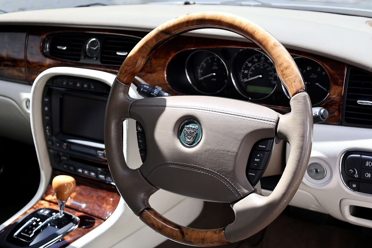 Jaguar XJ8 4.2 V8 Sovereign UK Supplied + Comprehensive History + Exceptional Condition - Large 36