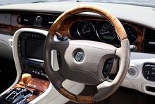 Jaguar XJ8 4.2 V8 Sovereign UK Supplied + Comprehensive History + Exceptional Condition - Thumb 36