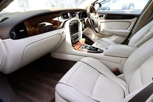Jaguar XJ8 4.2 V8 Sovereign UK Supplied + Comprehensive History + Exceptional Condition - Thumb 2