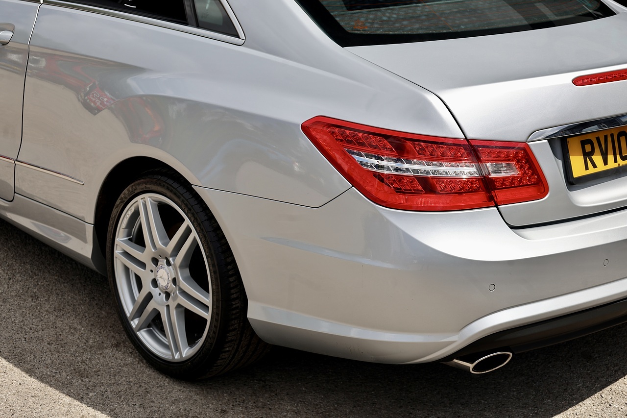 Mercedes-Benz E350 CDI AMG Sport Coupe Full Service History + Significant Recent Expenditure - Large 27