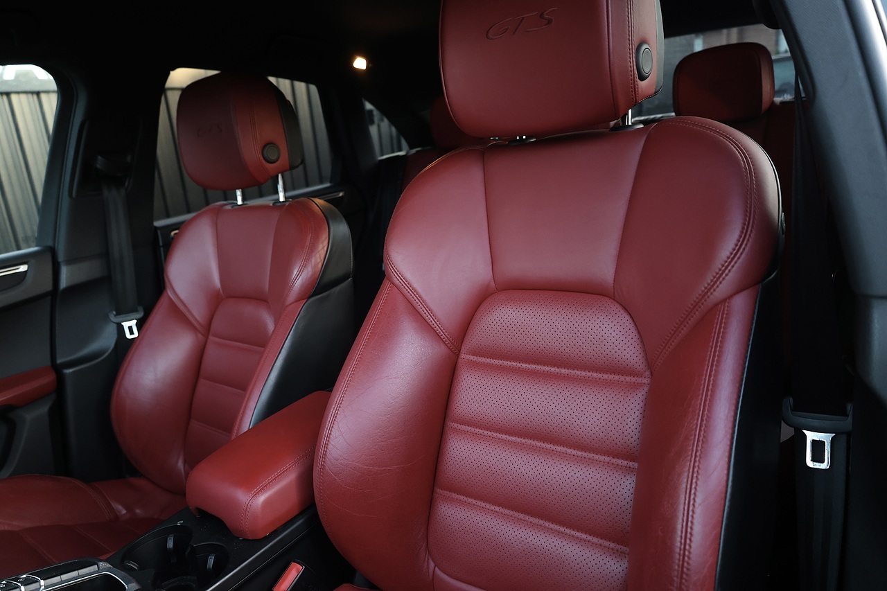 Porsche Macan GTS Macan GTS SUV 3 Automatic Petrol - Large 7