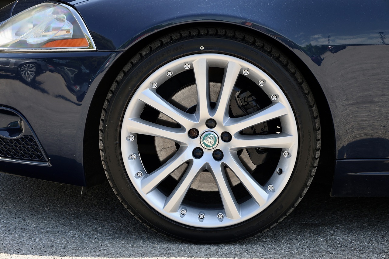 Jaguar XKR Convertible 4 Former Keepers + 17 Services + Desirable Specification - Large 27