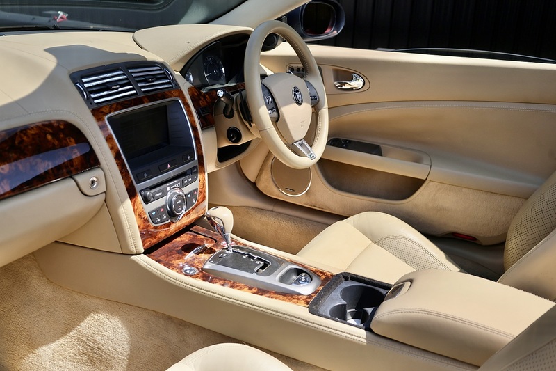 Jaguar XKR Convertible 4 Former Keepers + 17 Services + Desirable Specification Image 8