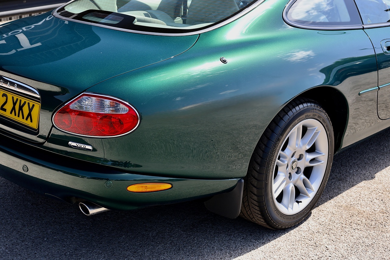 Jaguar XK8 Just 28k Miles + Full Service History + Exceptional - Large 18