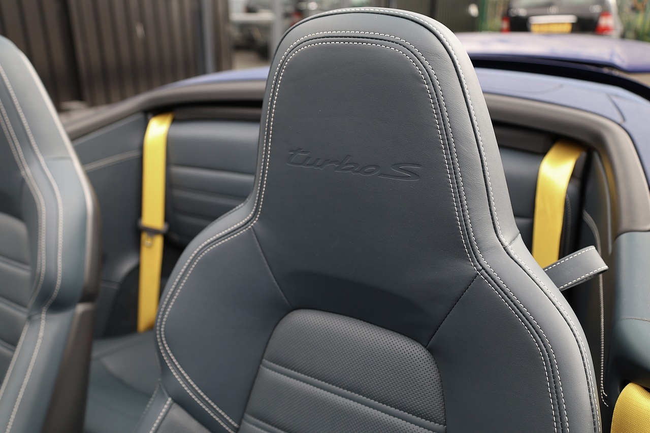Porsche 911 Turbo S Convertible 1 Former Keeper + £23k Cost Options - Large 39
