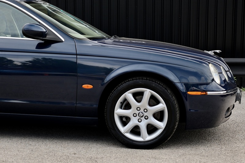 Jaguar S-Type 3.0 Manual Extremely Rare Manual Gearbox + High Luxury Leather Image 18