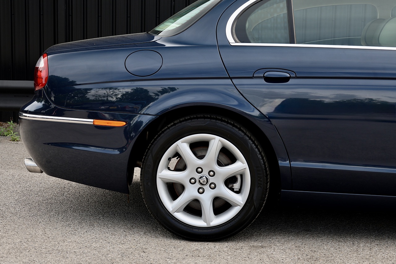 Jaguar S-Type 3.0 Manual Extremely Rare Manual Gearbox + High Luxury Leather - Large 17