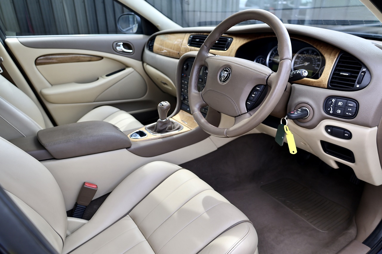 Jaguar S-Type 3.0 Manual Extremely Rare Manual Gearbox + High Luxury Leather - Large 10