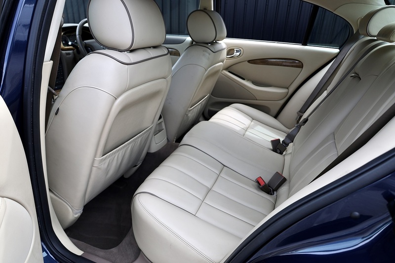 Jaguar S-Type 3.0 Manual Extremely Rare Manual Gearbox + High Luxury Leather Image 36