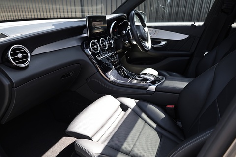 Just 22k Miles + Distronic Radar Cruise + Pano Rofo