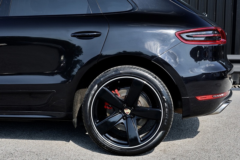 Porsche Macan Turbo 2 Former Keepers + £10k Options + Air Suspension + Pano Roof Image 31