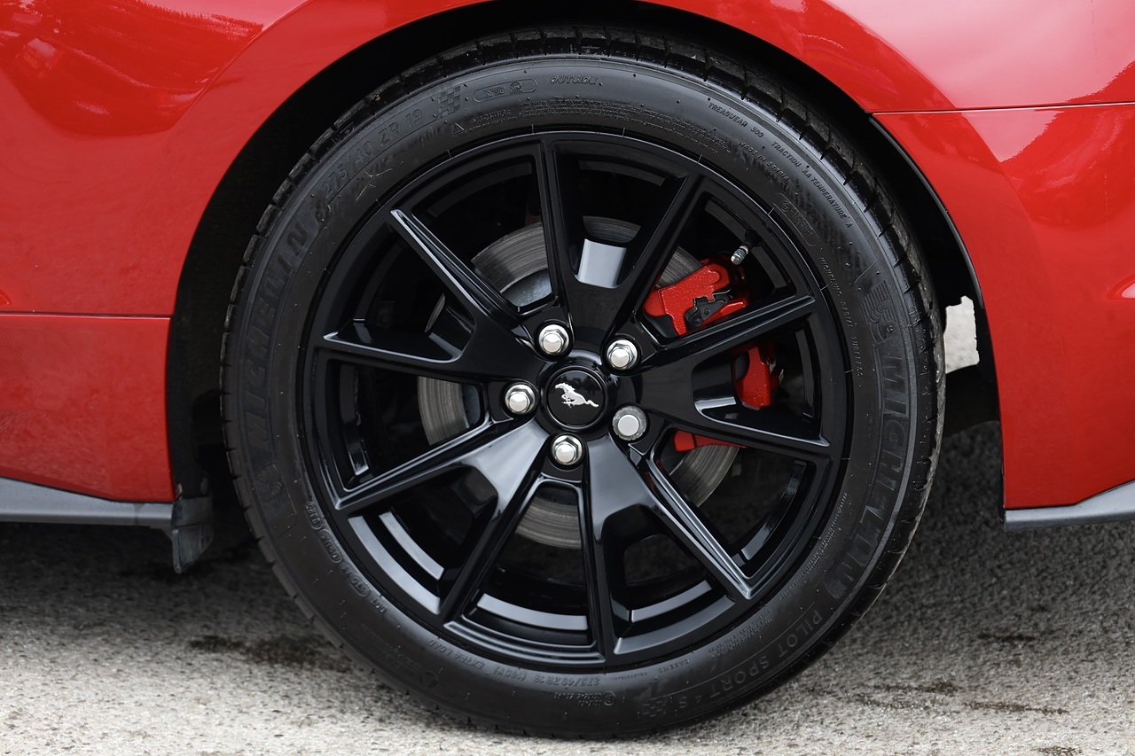 Ford Mustang 55 Edition 5.0 V8 444 bhp + Automatic + MagneRide + ACC - Large 34