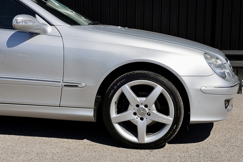 Mercedes-Benz CLK 220 CDI Elegance Just 52k Miles + AMG Wheels + Exceptional Image 18