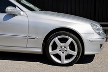 Mercedes-Benz CLK 220 CDI Elegance Just 52k Miles + AMG Wheels + Exceptional - Thumb 18