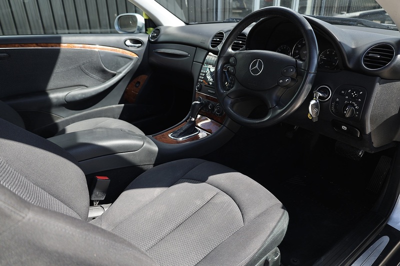 Mercedes-Benz CLK 220 CDI Elegance Just 52k Miles + AMG Wheels + Exceptional Image 11