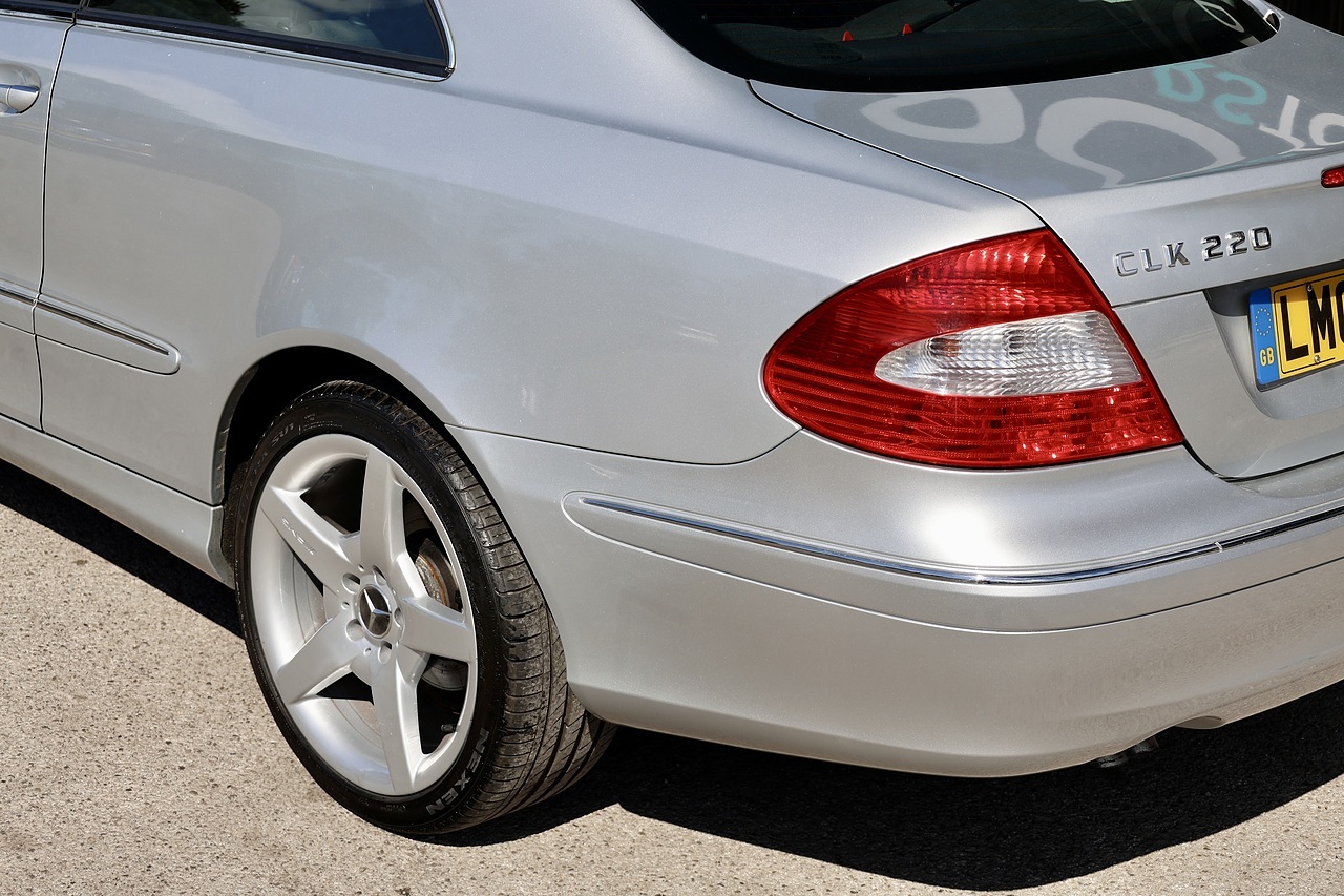 Mercedes-Benz CLK 220 CDI Elegance Just 52k Miles + AMG Wheels + Exceptional - Large 27