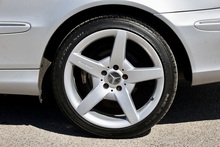 Mercedes-Benz CLK 220 CDI Elegance Just 52k Miles + AMG Wheels + Exceptional - Thumb 28