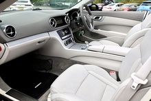 Mercedes-Benz SL 350 Full Mercedes Main Dealer History + Magic Sky Control - Thumb 1