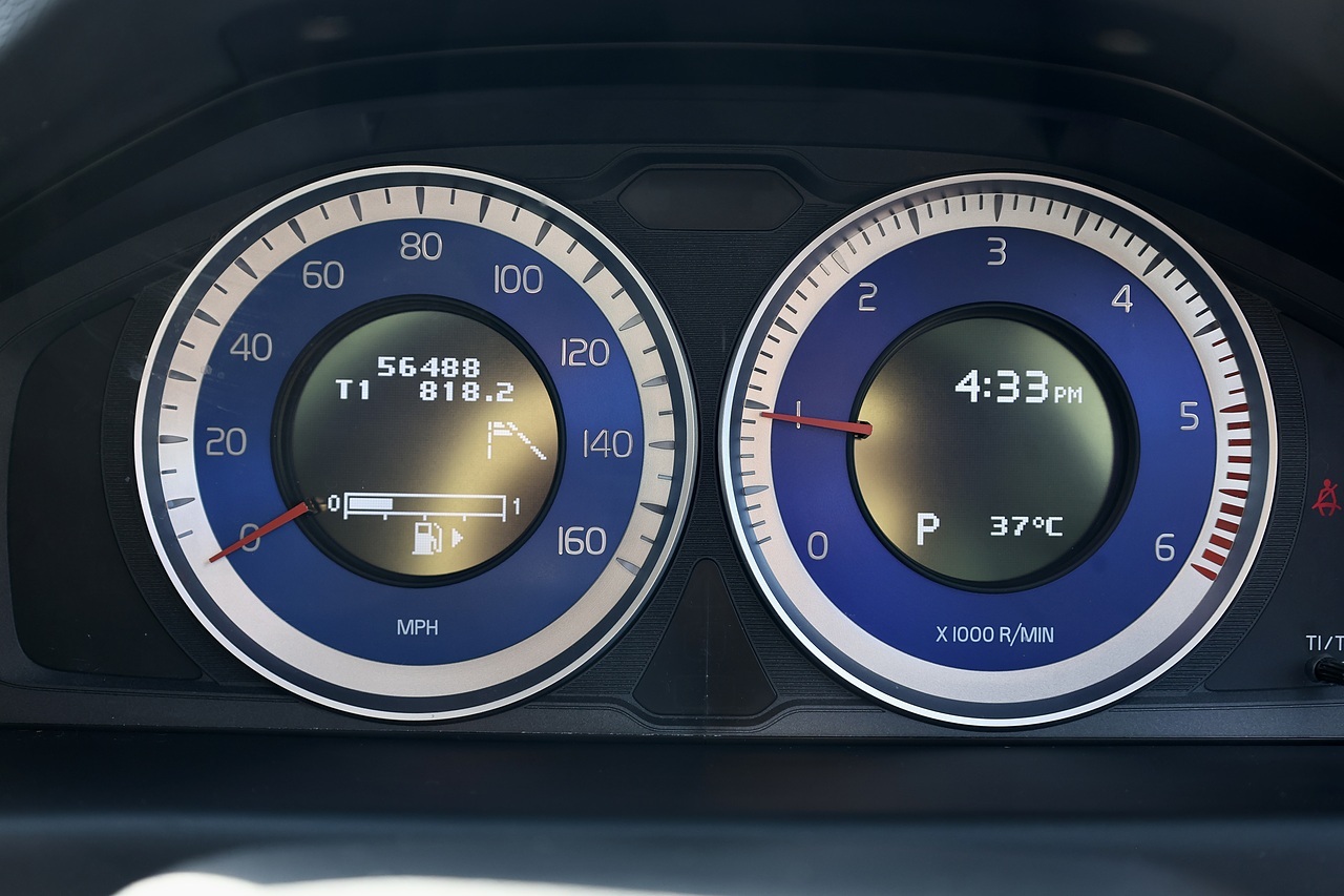 Volvo V70 D2 R-Design Automatic + Full Volvo Main Dealer History + ACC + BLIS - Large 20
