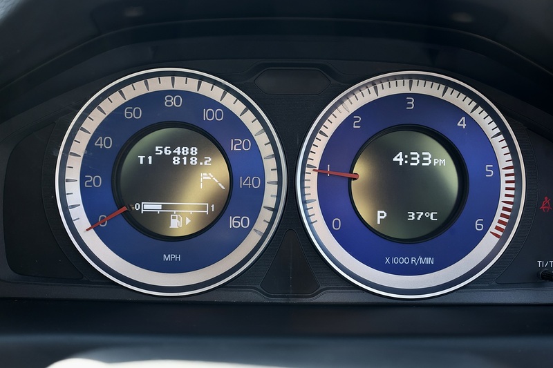 Volvo V70 D2 R-Design Automatic + Full Volvo Main Dealer History + ACC + BLIS Image 20