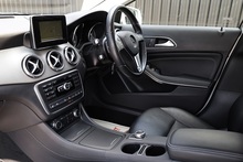Mercedes-Benz GLA 220 CDI 4Matic SE 2 Former Keepers + Full Service History + Sat Nav + Reverse Cam - Thumb 6