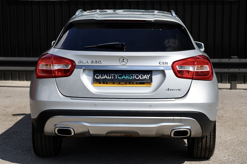 Mercedes-Benz GLA 220 CDI 4Matic SE 2 Former Keepers + Full Service History + Sat Nav + Reverse Cam Image 4
