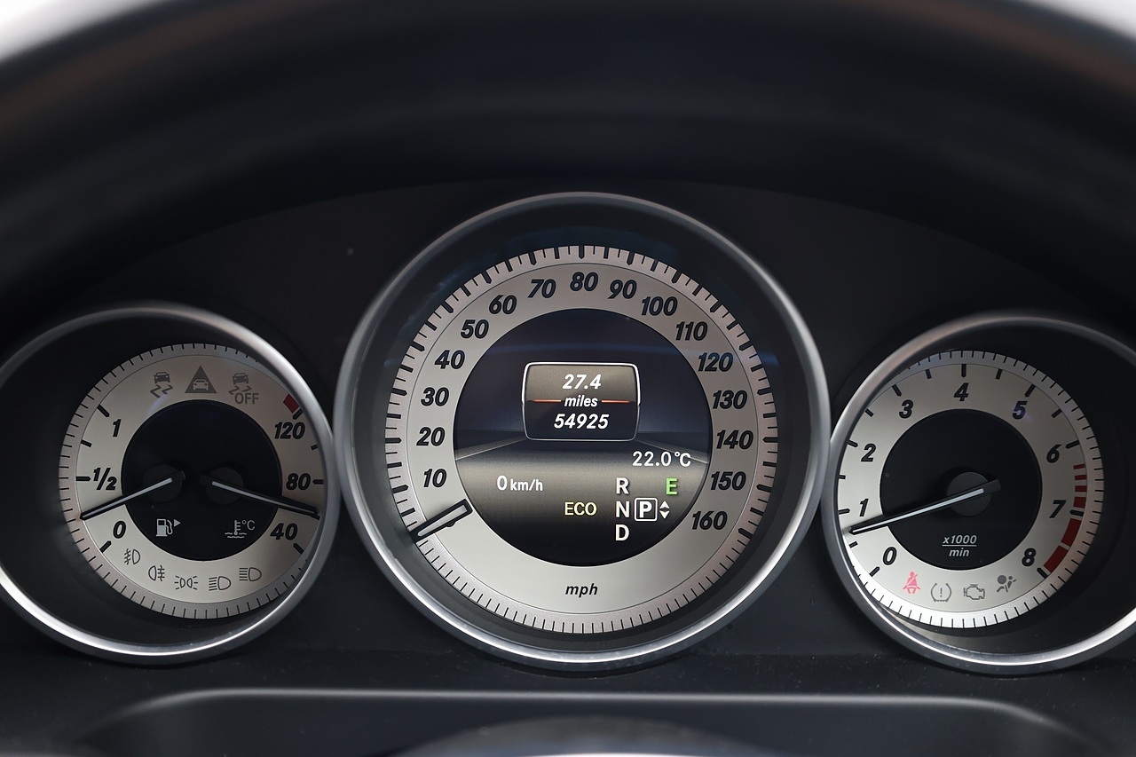 Mercedes-Benz E250 AMG Sport 2 Former Keepers + Full Service History + 360 Cameras - Large 12