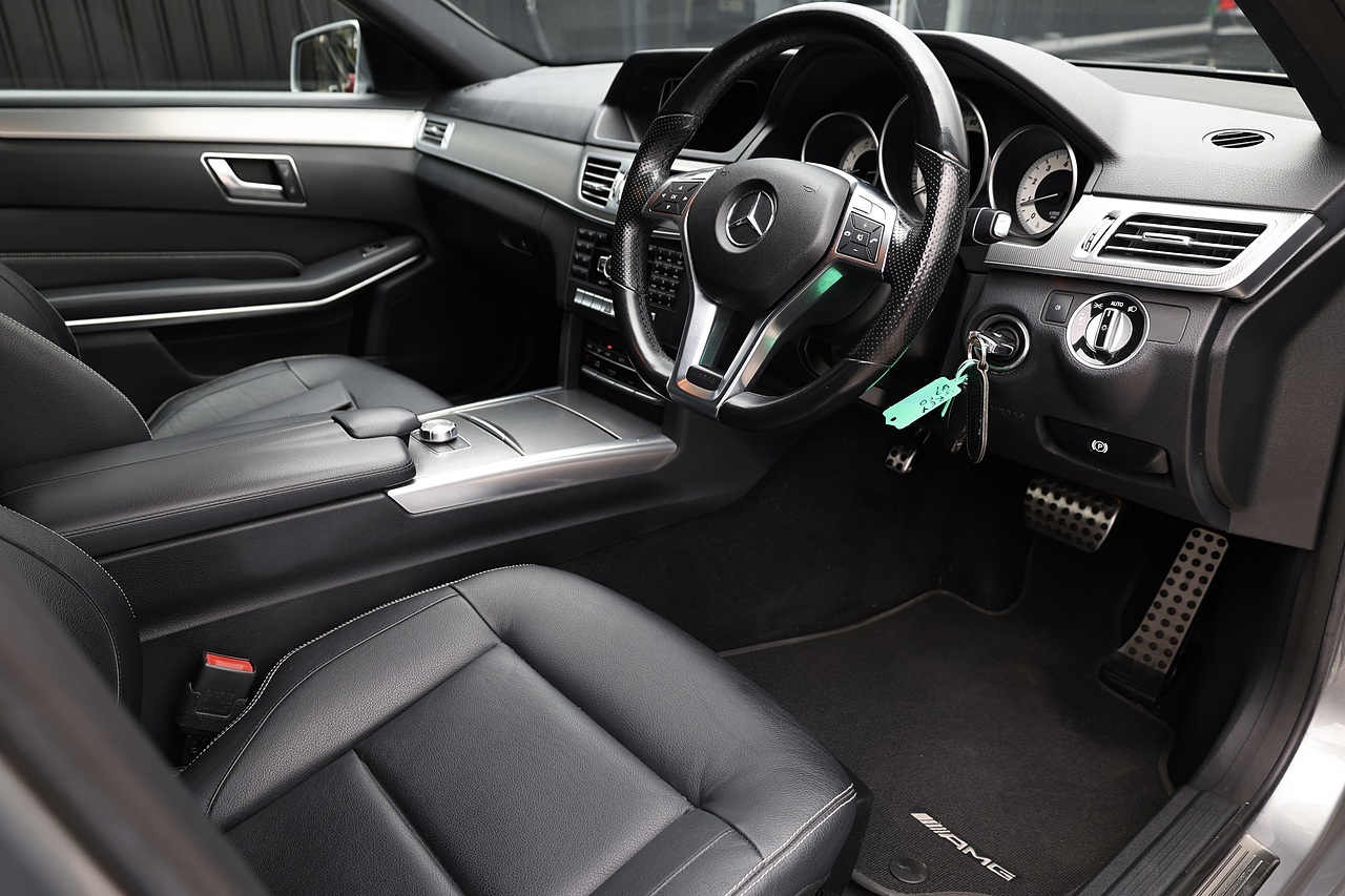 Mercedes-Benz E250 AMG Sport 2 Former Keepers + Full Service History + 360 Cameras - Large 10