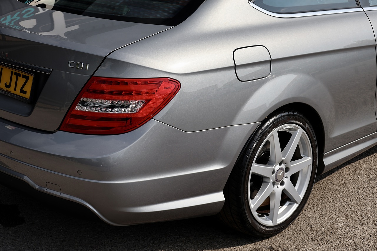 Mercedes-Benz C250 CDI Coupe AMG Sport Edition C250 CDI Coupe AMG Sport Edition 2.1 2dr Coupe Automatic Diesel - Large 20