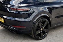 Porsche Cayenne Coupe E-Hybrid 2 Former Keepers + Full Porsche Main Dealer History + £91,000 List Price - Thumb 19