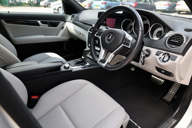 Mercedes-Benz C350 CDI AMG Sport Just 24k Miles + Full Mercedes Main Dealer History Image 8
